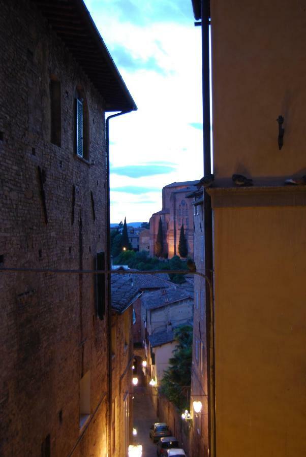Antica Dimora Del Buongoverno Hotel Siena Exterior foto